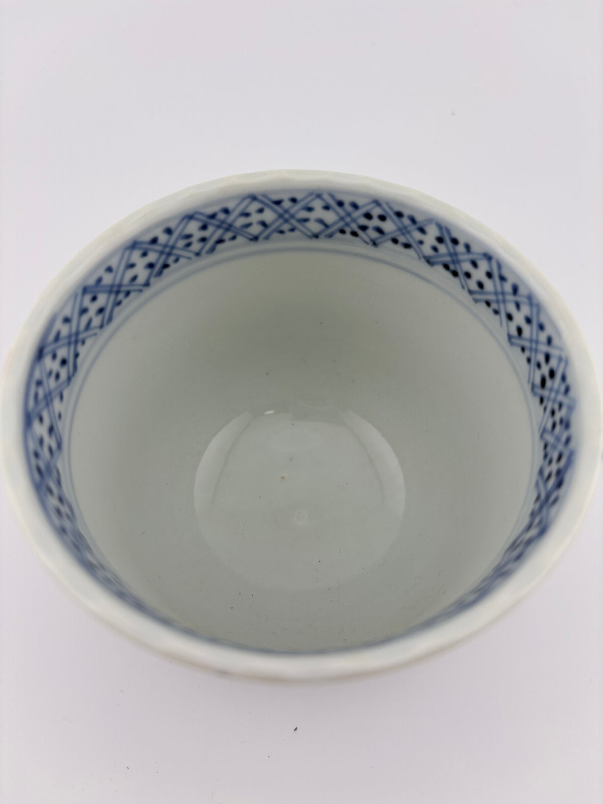Edo Imari Tako-Karakusa Soba Choko – Sometsuke Cup