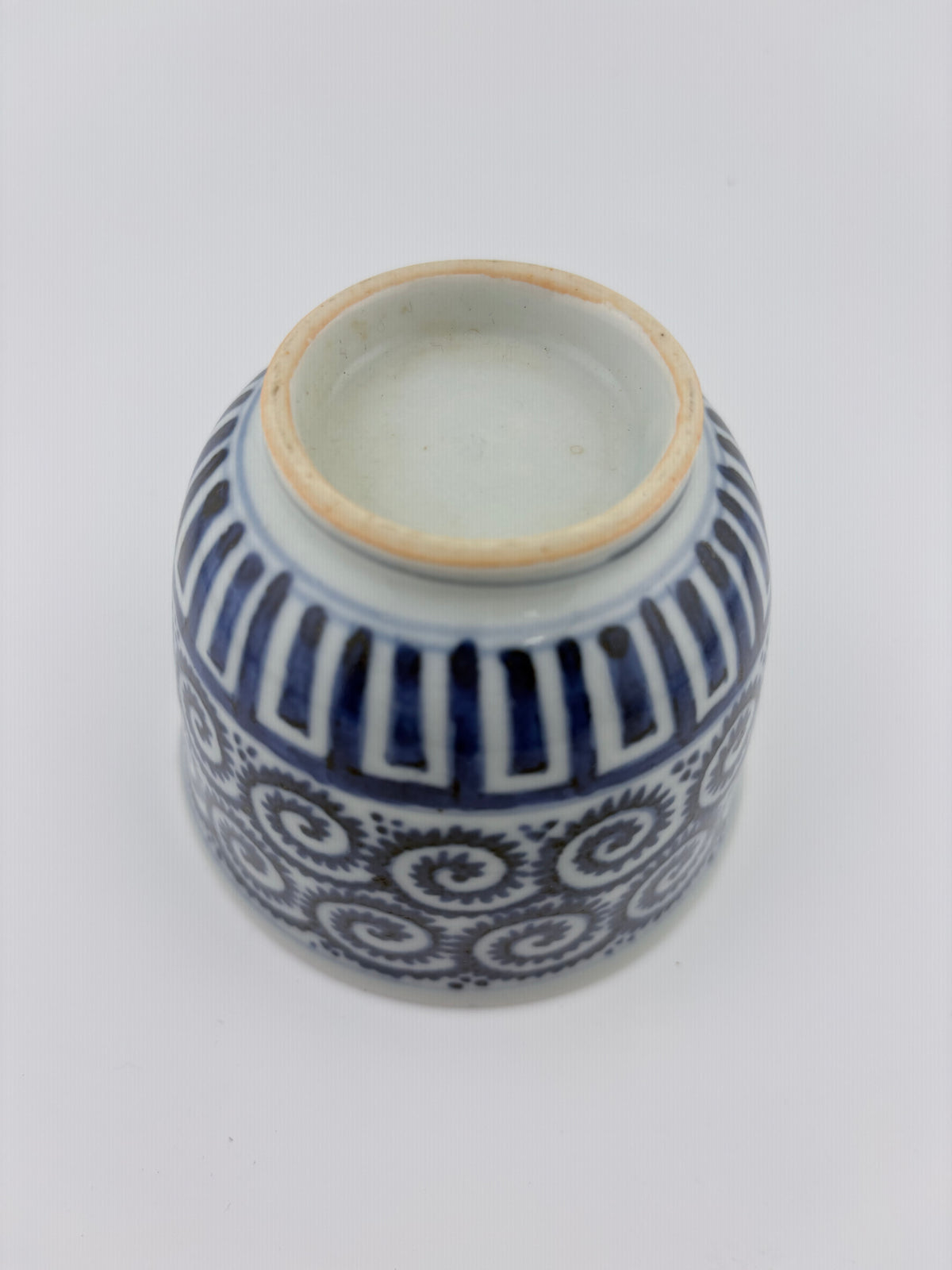 Edo Imari Tako-Karakusa Soba Choko – Sometsuke Cup