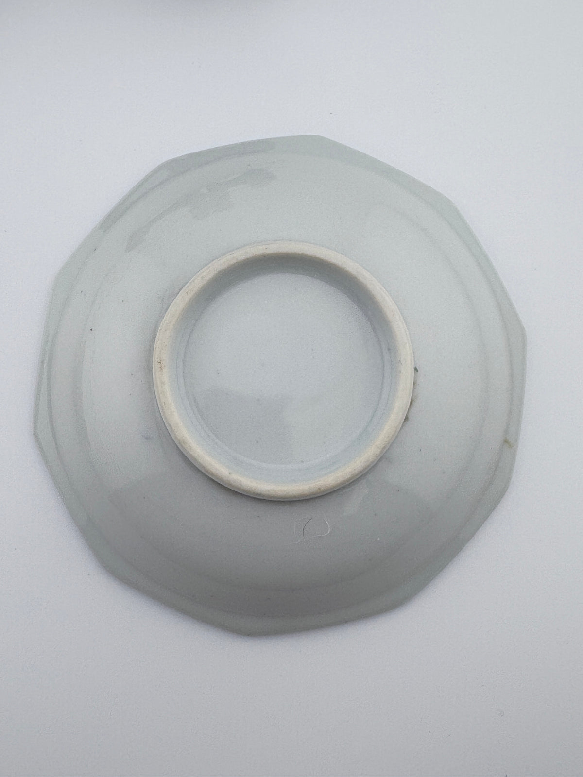 Meiji Seto Sometsuke Small Plate – Floral Motif